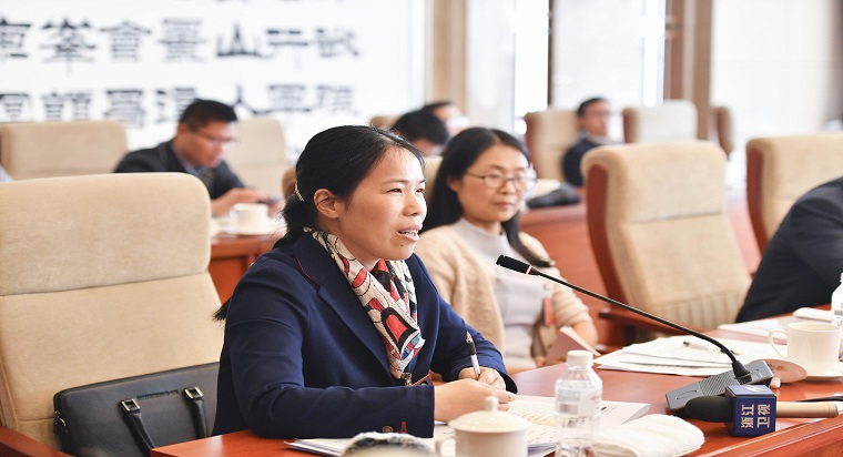 周慧代表全国两会风采录